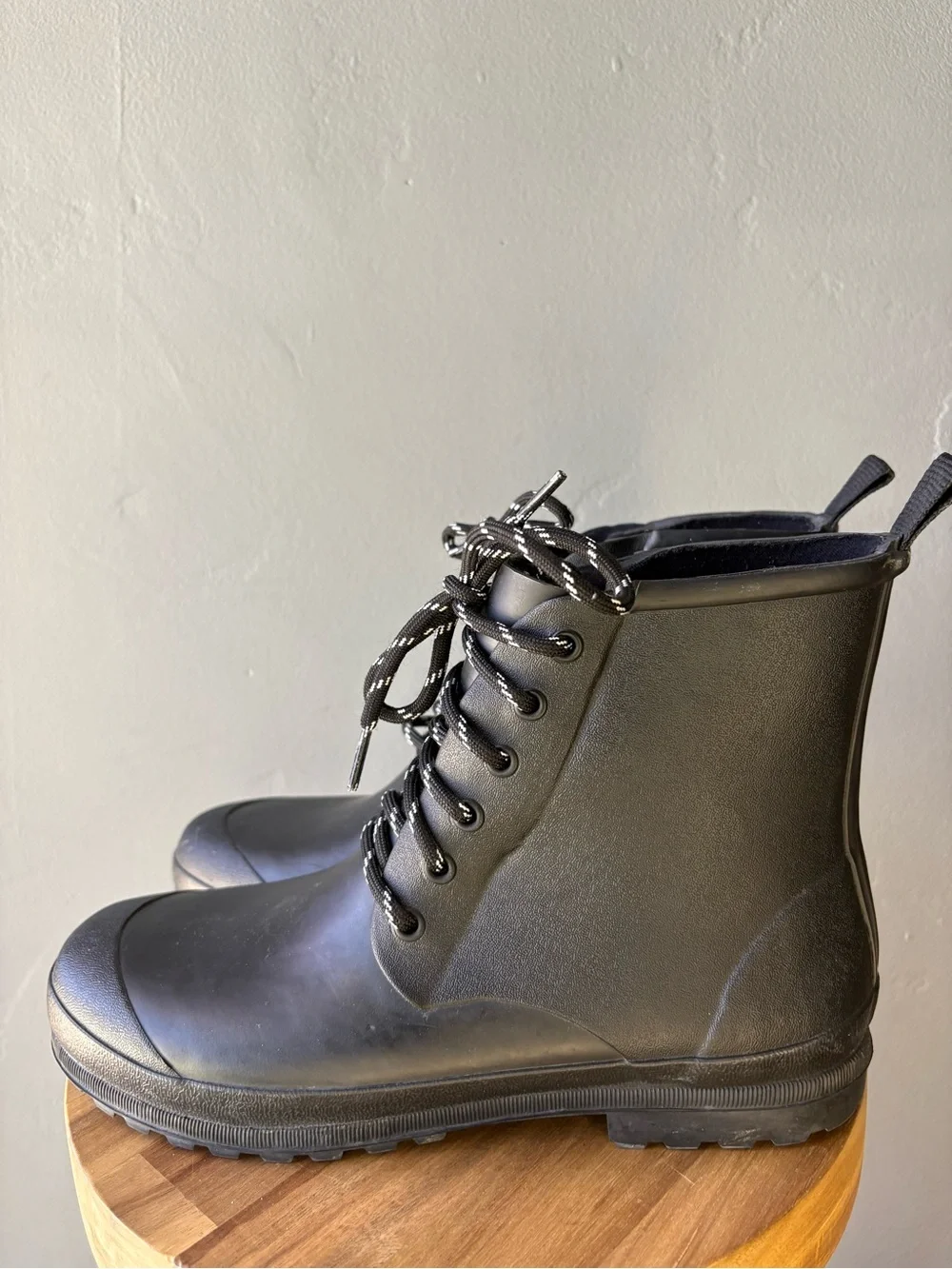 Madewell The Lace-Up Lugsole Rain Boot Black ~ Size 8